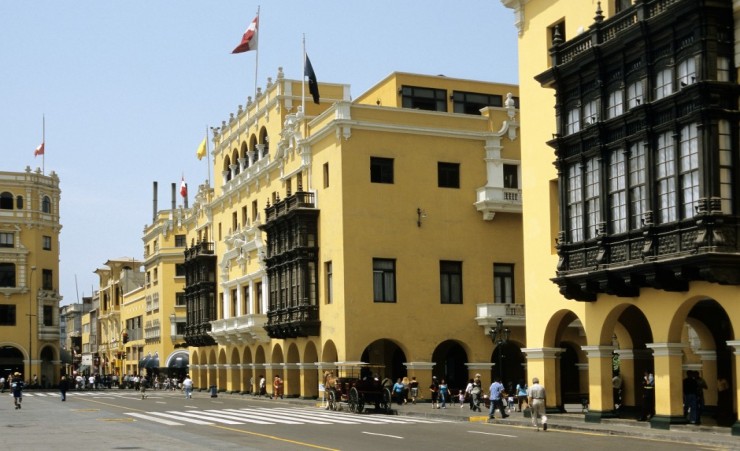 "Lima Town Hall"