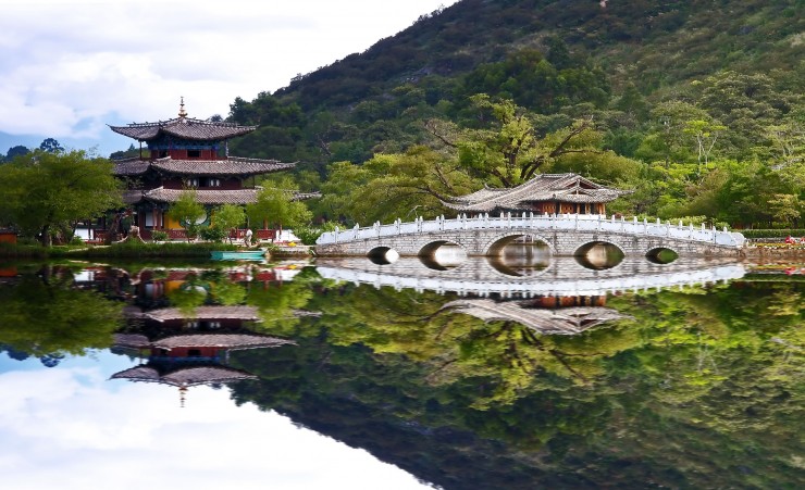"Scenery Park in Lijiang"