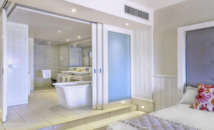 Premium Ocean View Room Bathroom